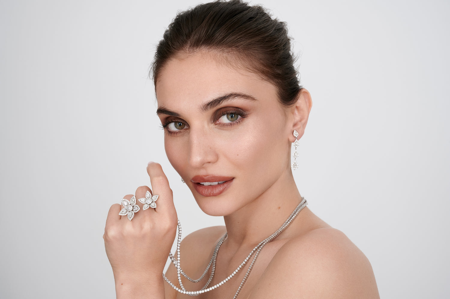 Bold Elegance, Endless Allure